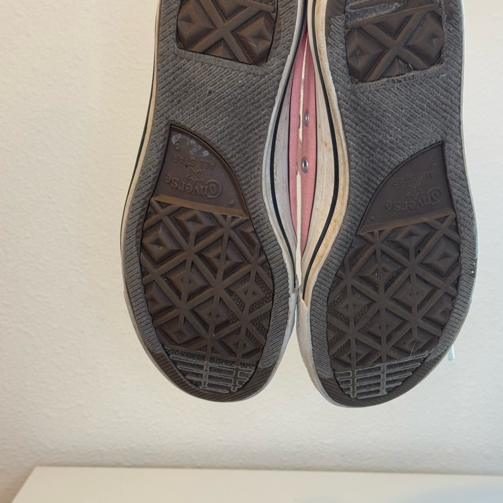Pink converse - Picture 3 of 6